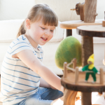 Magic Wood Large Tree House / Woodland Lodge