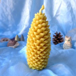 Beeswax Candle - Pine Cone 