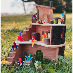 Magic Wood Small Tree House / Stack Away Bark House
