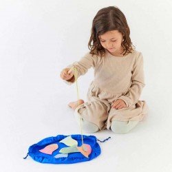 Sarah's Silks Fishing Game