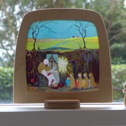 Toverlux Silhouette - Sibylle von Olfers -Story of the Root Children - An Impressed Mother Earth